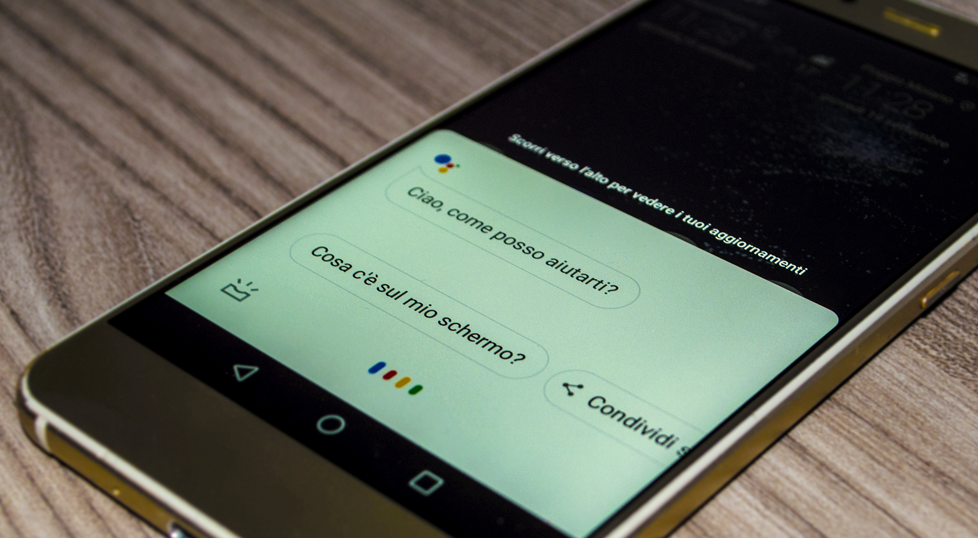 Schermata di Google Assistant su smartphone